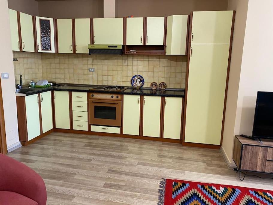 *Heart Of New Bazaar 1 Bed Apt* Apartamento Tirana Exterior foto